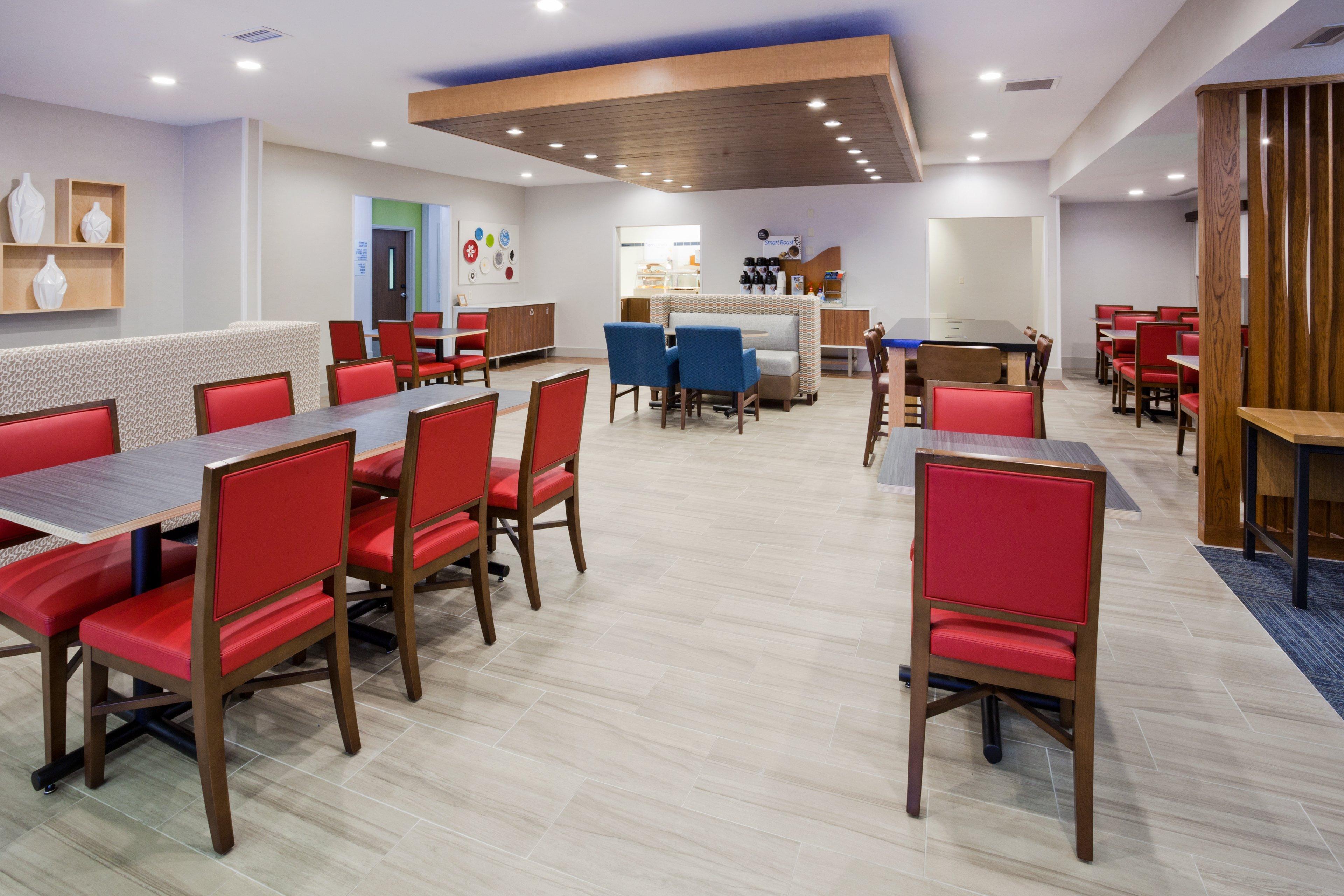 Holiday Inn Express & Suites - Dickinson By Ihg Экстерьер фото