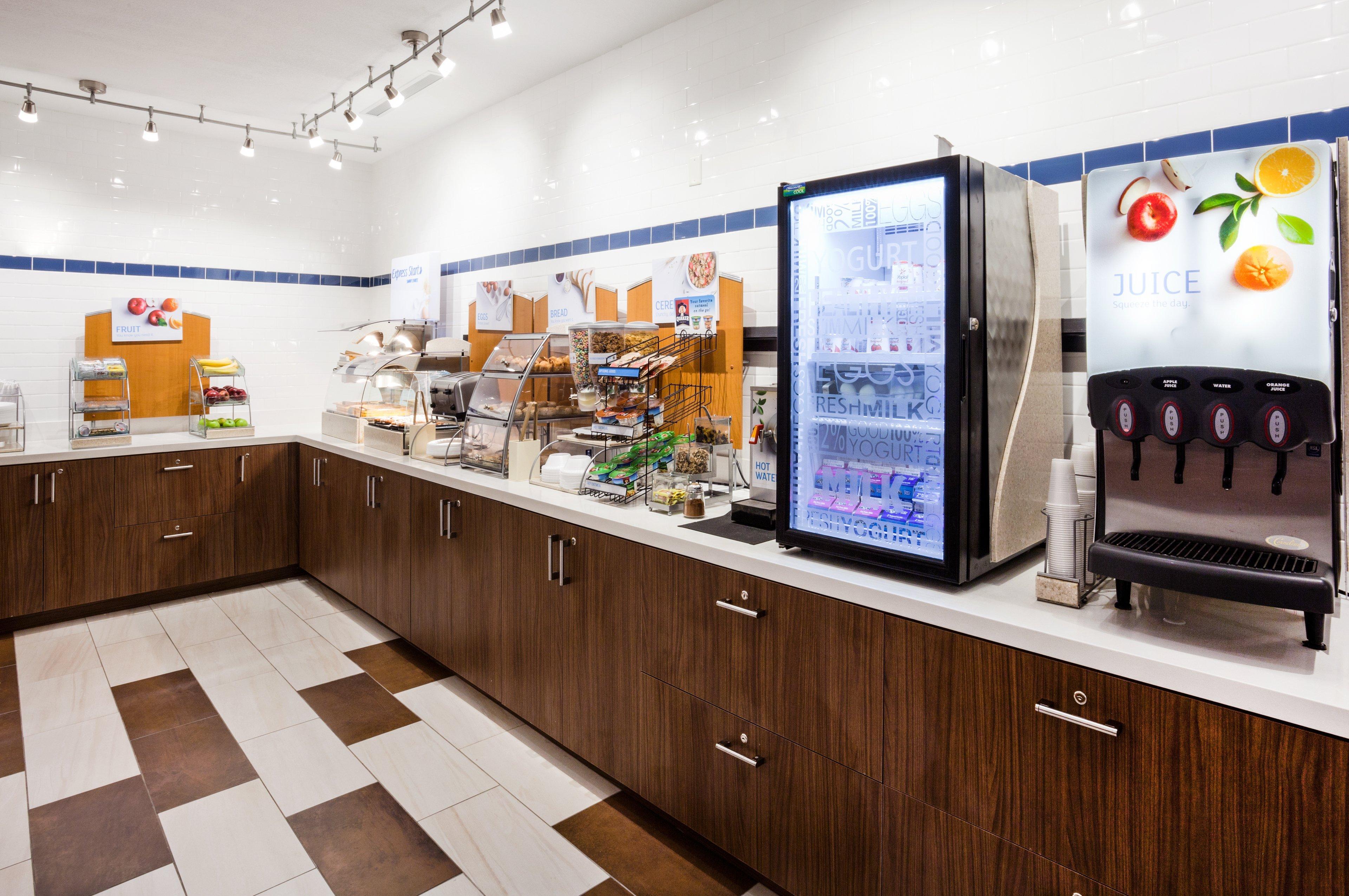 Holiday Inn Express & Suites - Dickinson By Ihg Экстерьер фото
