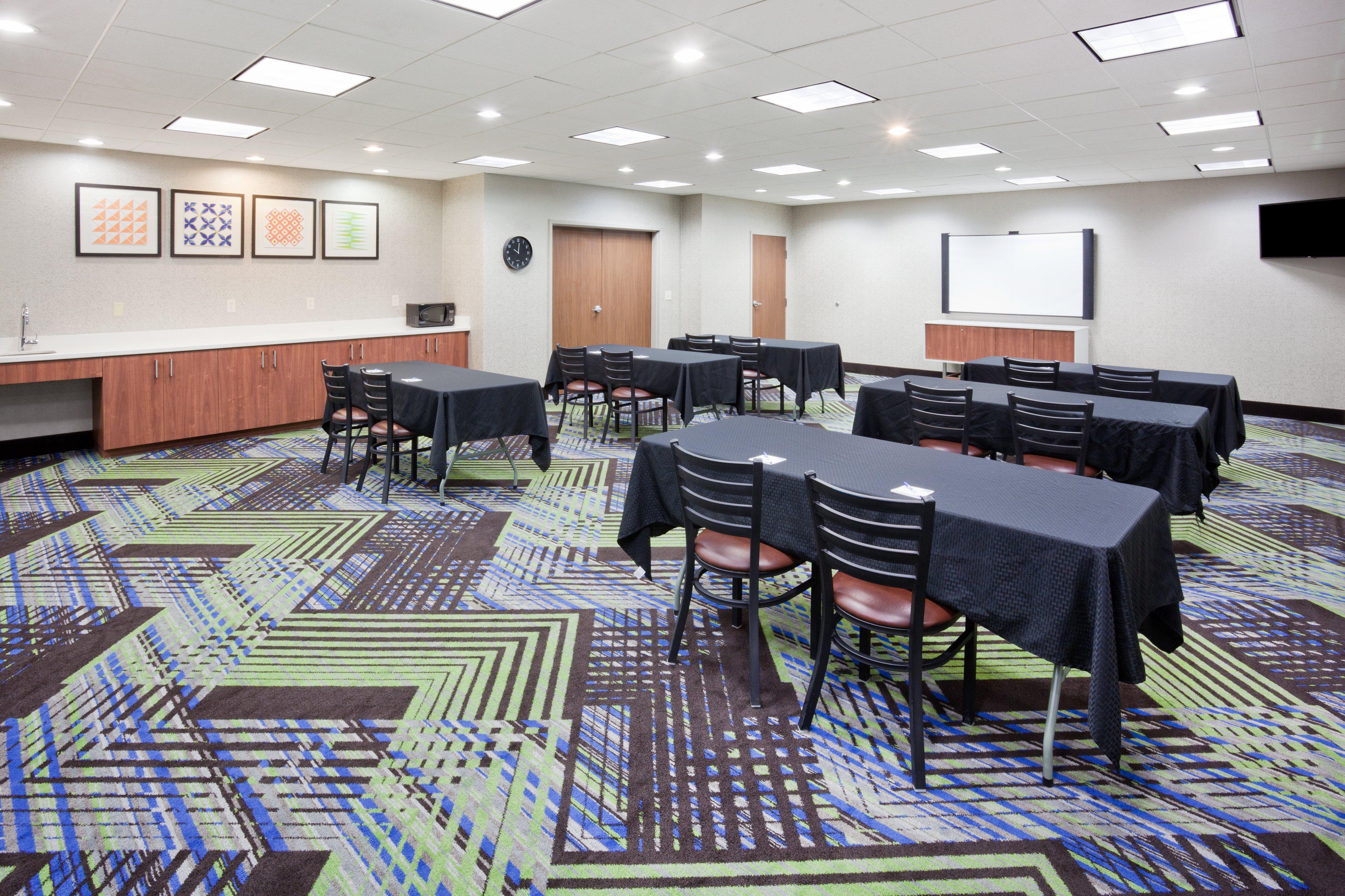 Holiday Inn Express & Suites - Dickinson By Ihg Экстерьер фото
