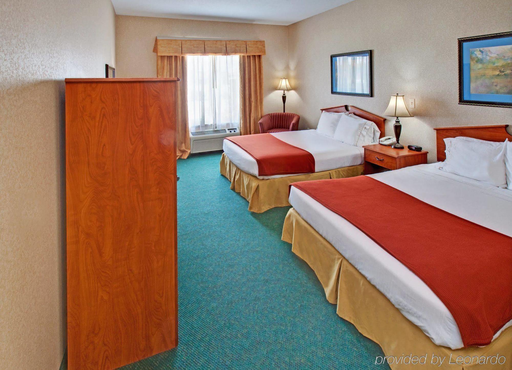 Holiday Inn Express & Suites - Dickinson By Ihg Номер фото