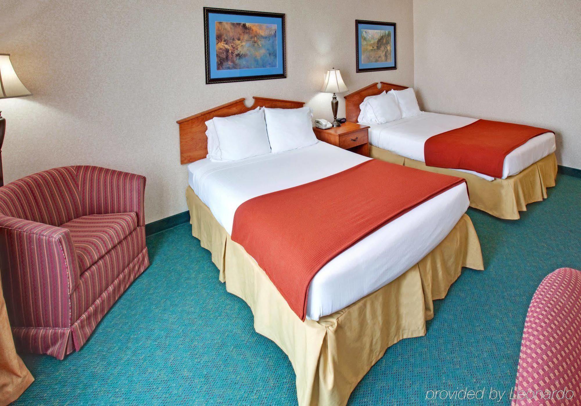 Holiday Inn Express & Suites - Dickinson By Ihg Номер фото
