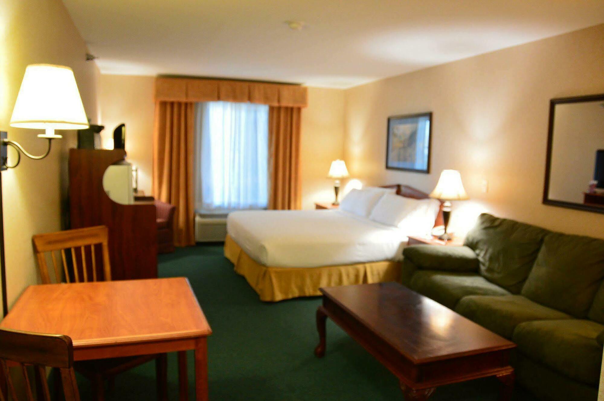 Holiday Inn Express & Suites - Dickinson By Ihg Экстерьер фото
